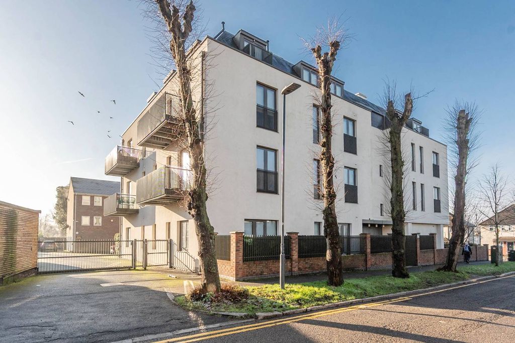 Property photo 1 of 5