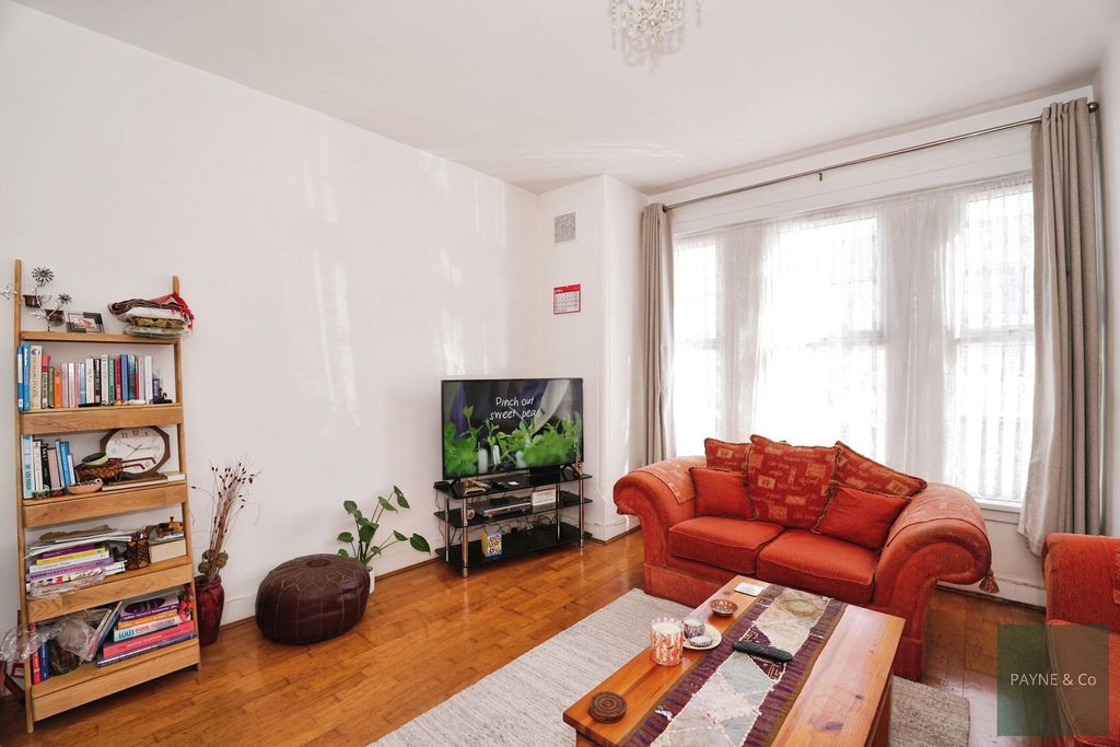 Property photo 2 of 14