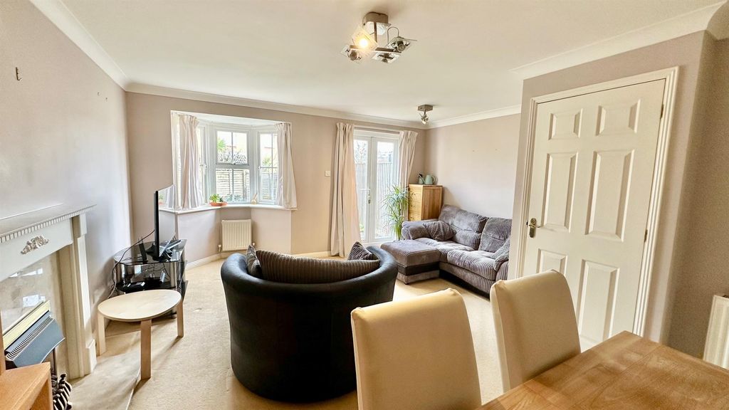 Property photo 3 of 25