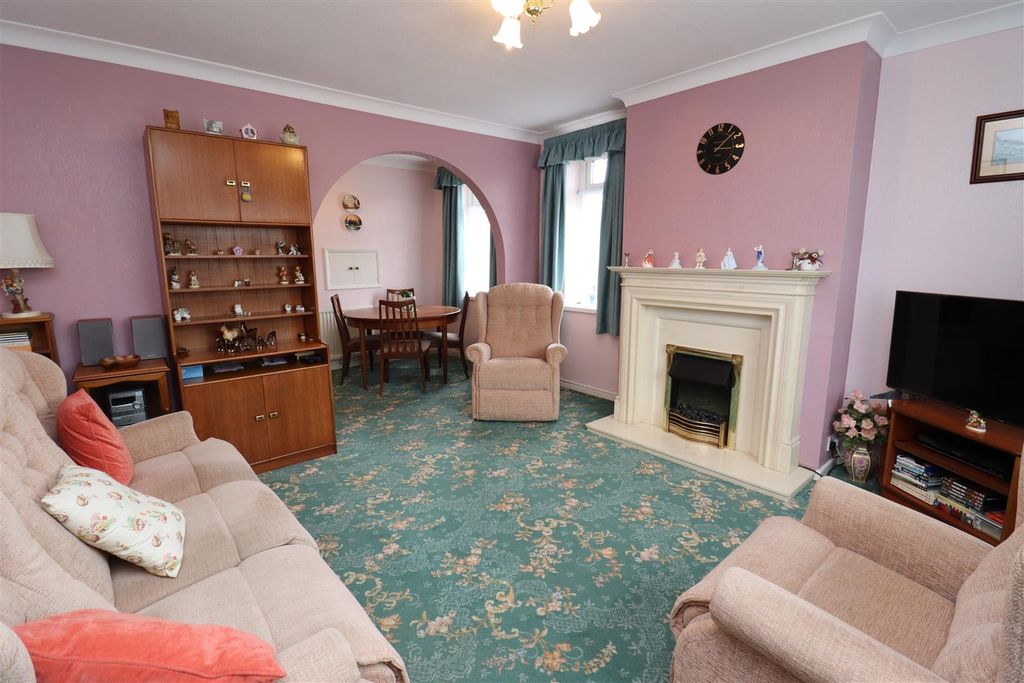 Property photo 3 of 16 Img_9739.Jpg