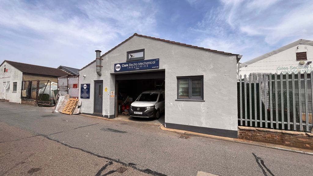 Property photo 1 of 10 Photo 2