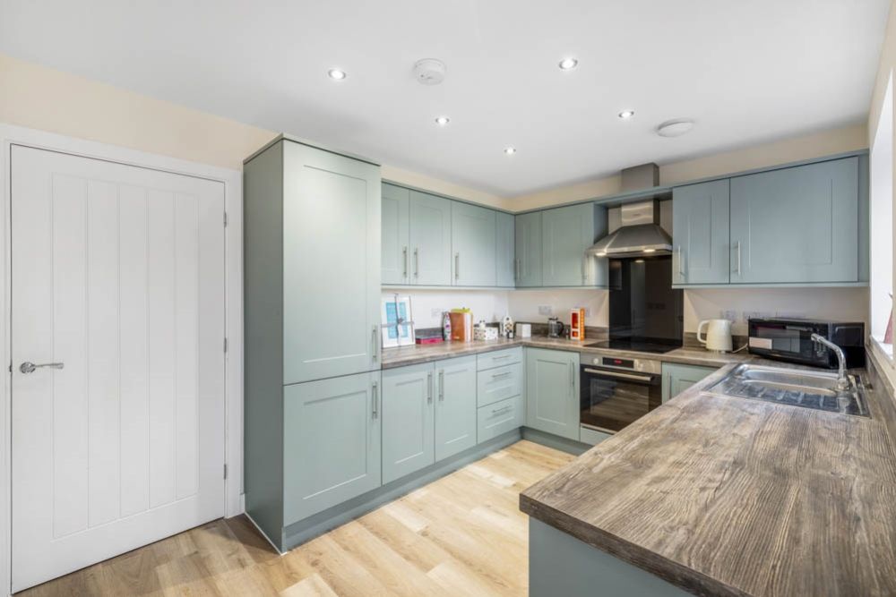 Property photo 2 of 24 17 Daisy Road (Holbeach)-16