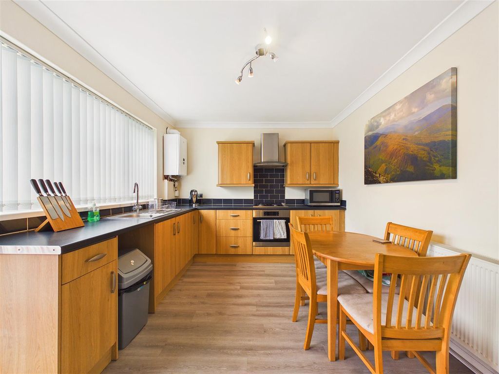 Property photo 3 of 9 Cam05193G0-Pr0220-Still002.Jpg