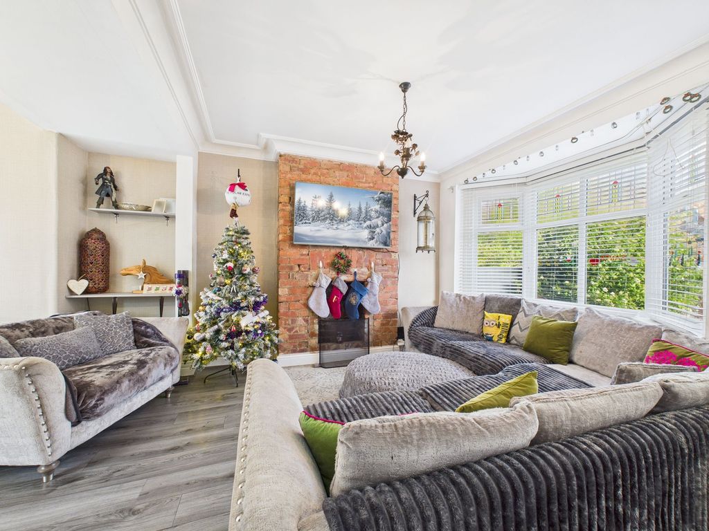 Property photo 1 of 10 Lounge