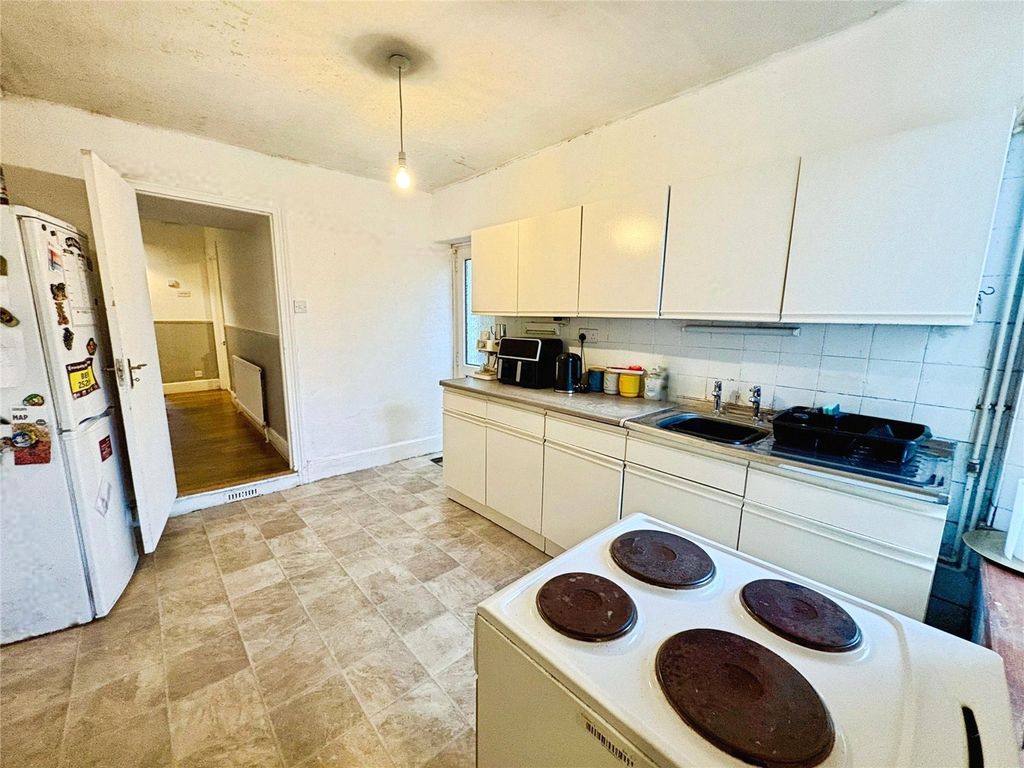 Property photo 3 of 15 Picture No. 11