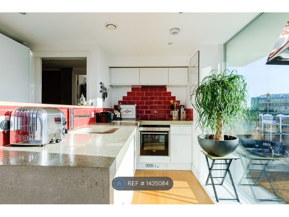 Property photo 2 of 6 Kitchen