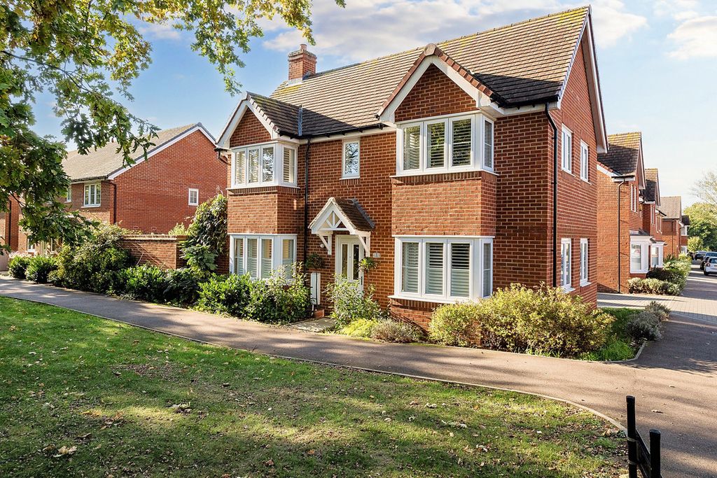 Property photo 1 of 24