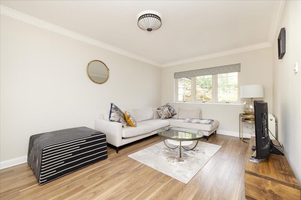 Property photo 2 of 30