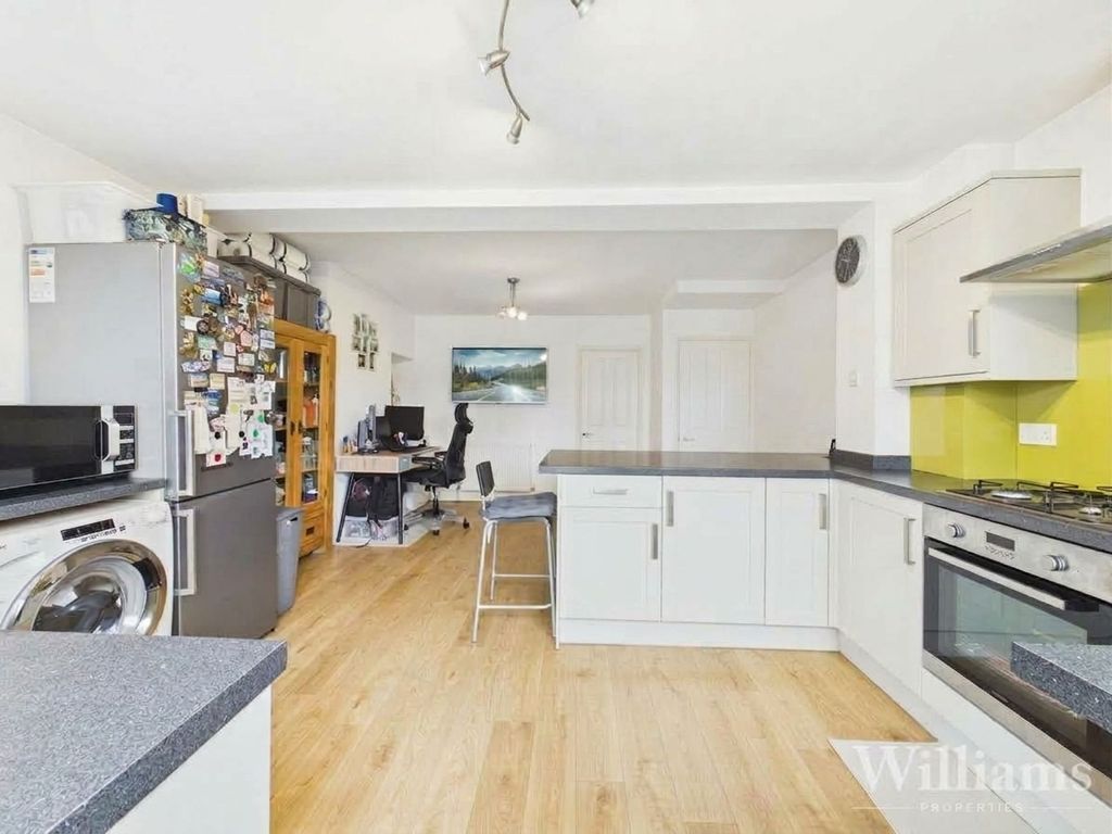 Property photo 3 of 14