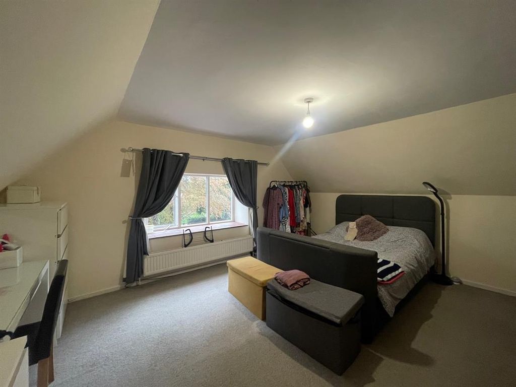 Property photo 3 of 10 Photo 8