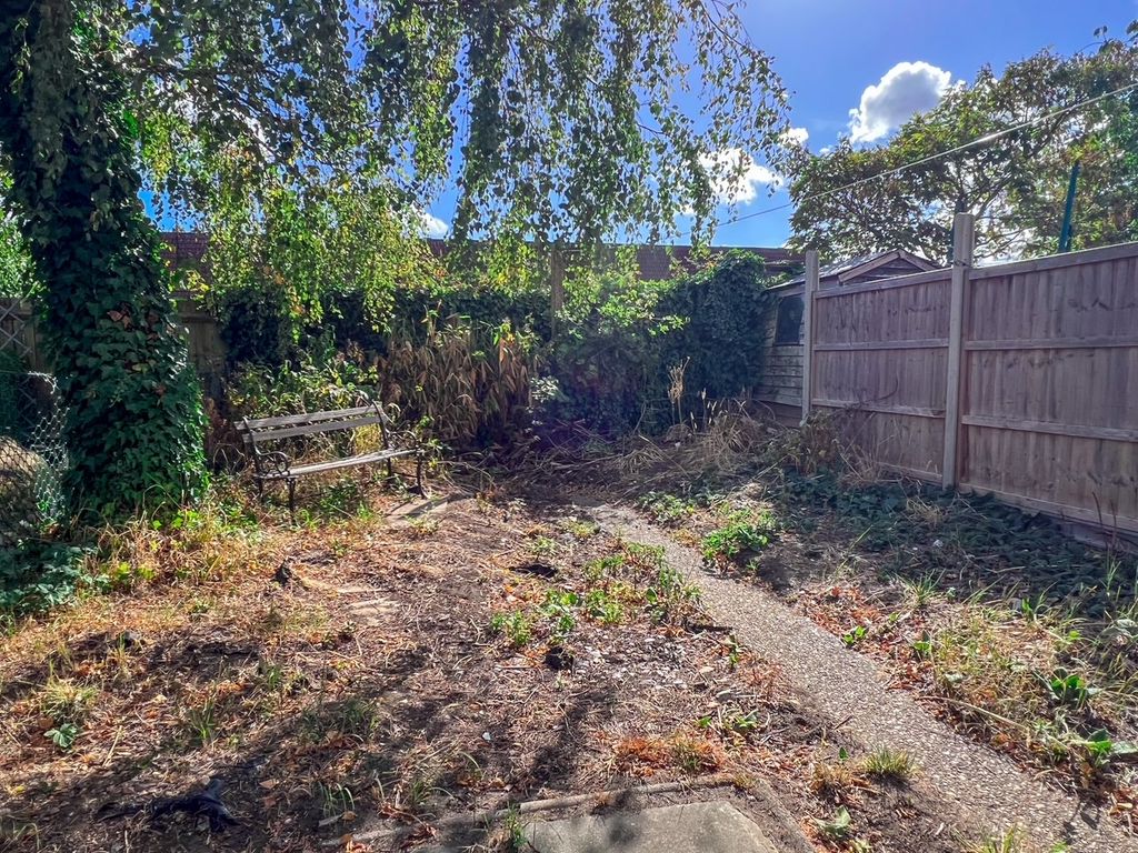 Property photo 2 of 11