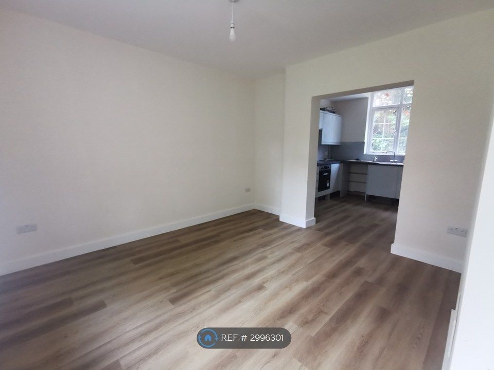 Property photo 2 of 3