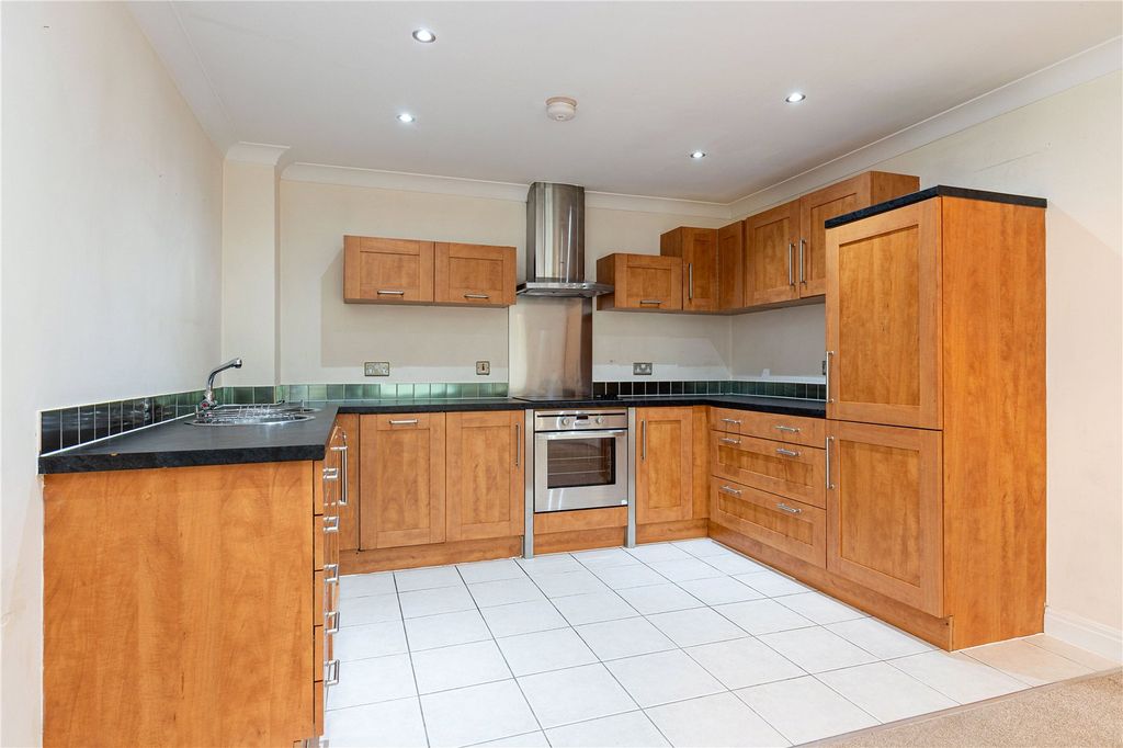 Property photo 3 of 13 Kitchen