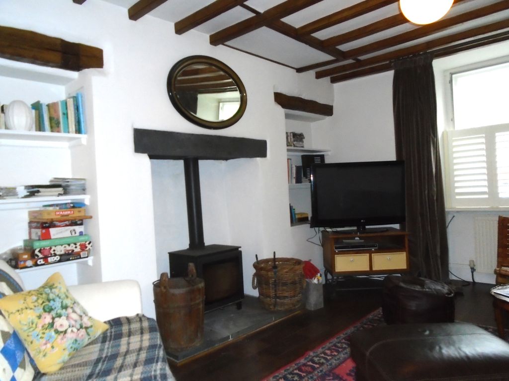 Property photo 3 of 33