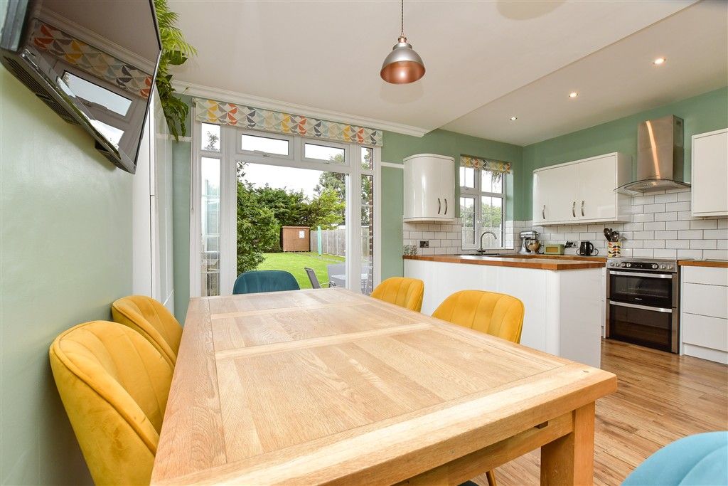 Property photo 3 of 21 Kitchen / Diner