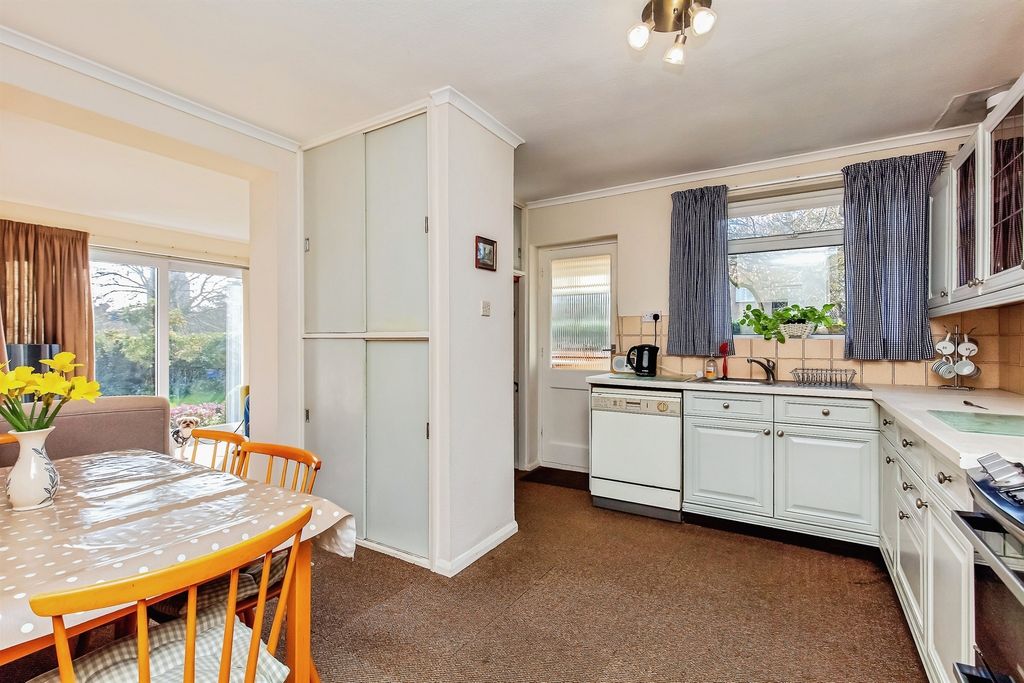 Property photo 3 of 19