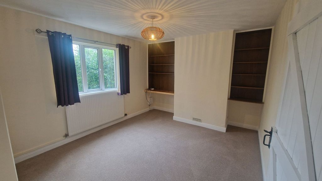 Property photo 3 of 23