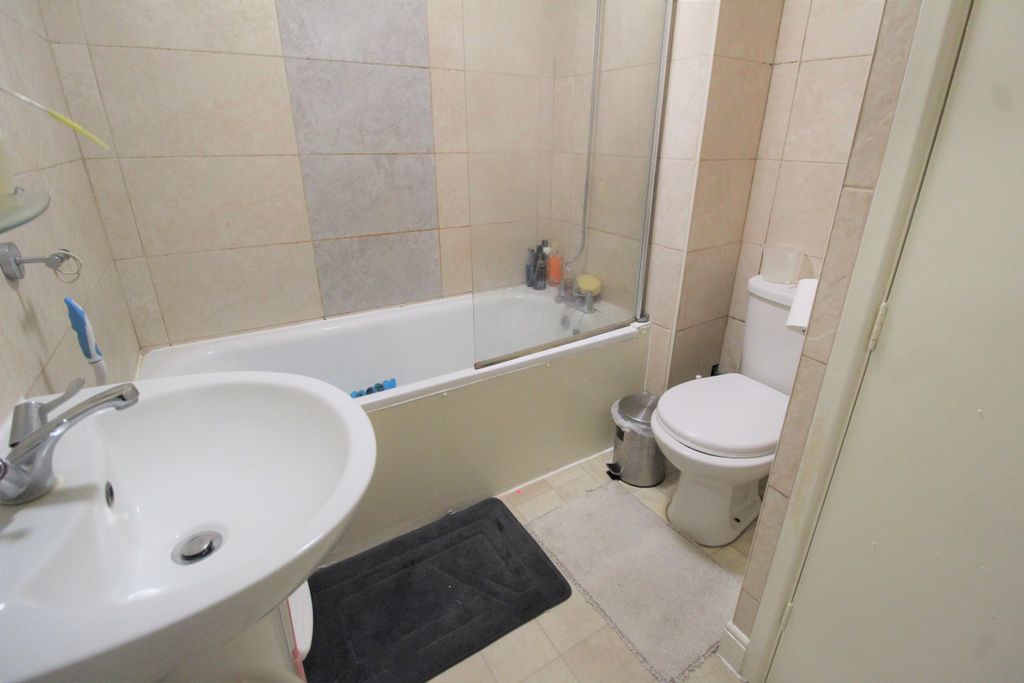 Property photo 3 of 5