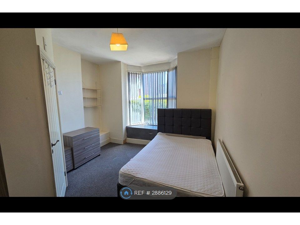 Property photo 2 of 8 Room 1