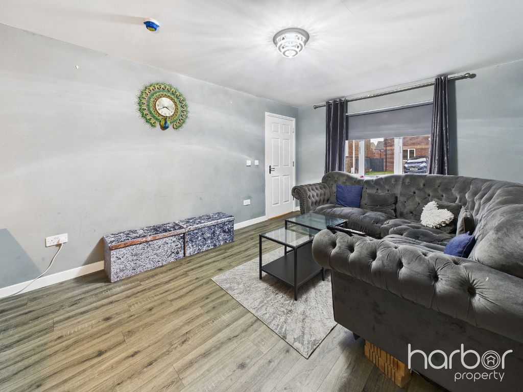 Property photo 3 of 24 4366675