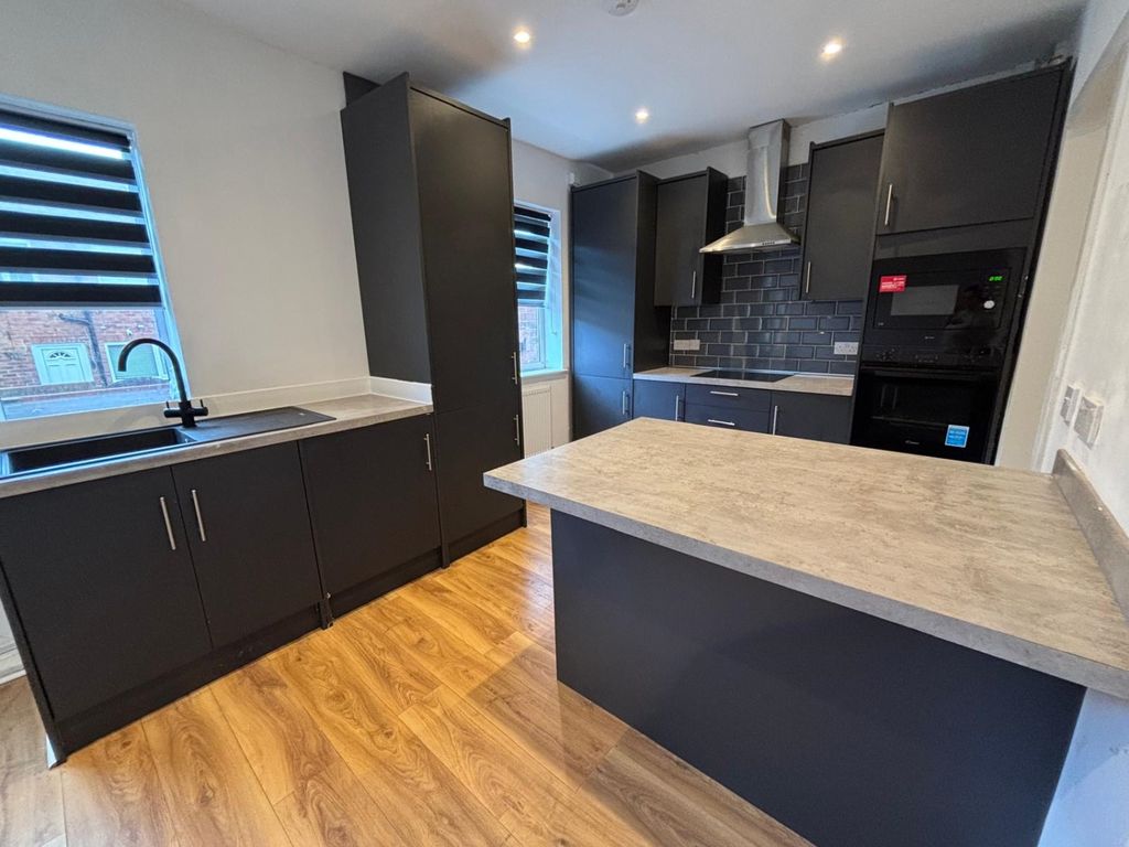 Property photo 2 of 10 c8Eace8A-B027-43c7-Bab8-Fc8Dec29Eb58