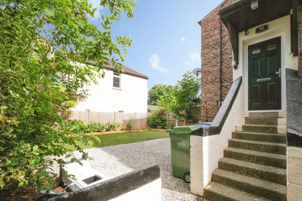 Property photo 2 of 17 Pbox-Img.Jpg