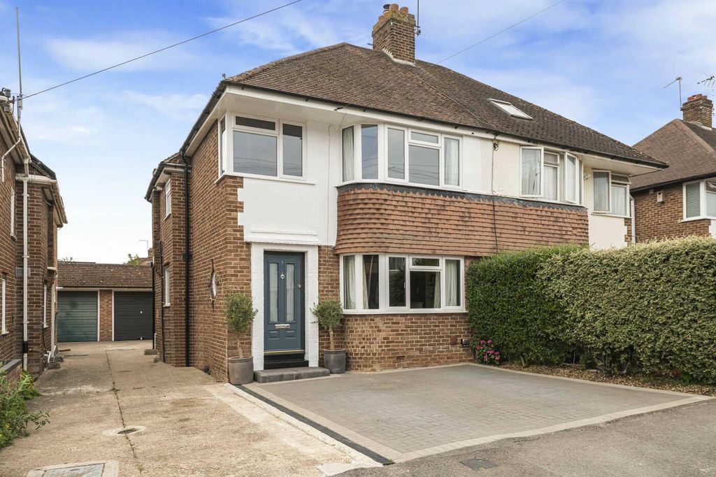 Property photo 1 of 37