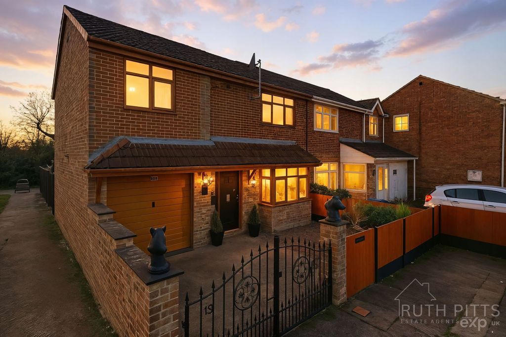 Property photo 1 of 27