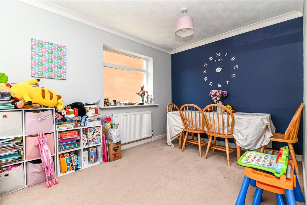 Property photo 3 of 19 Picture No. 03