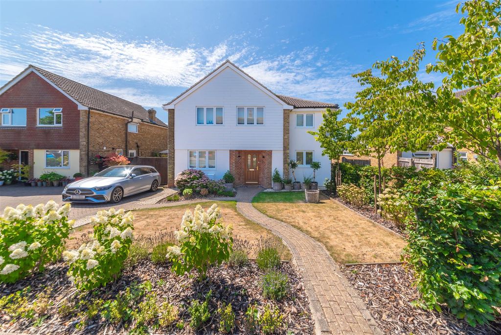 Property photo 1 of 36