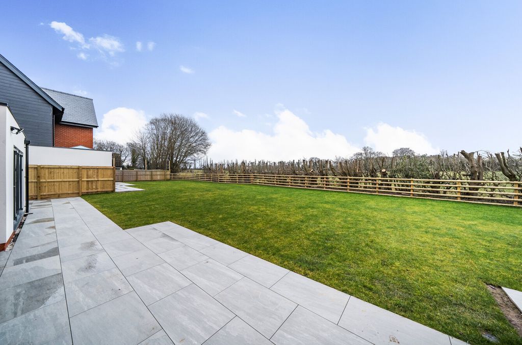 Property photo 2 of 20 1225991 (9)