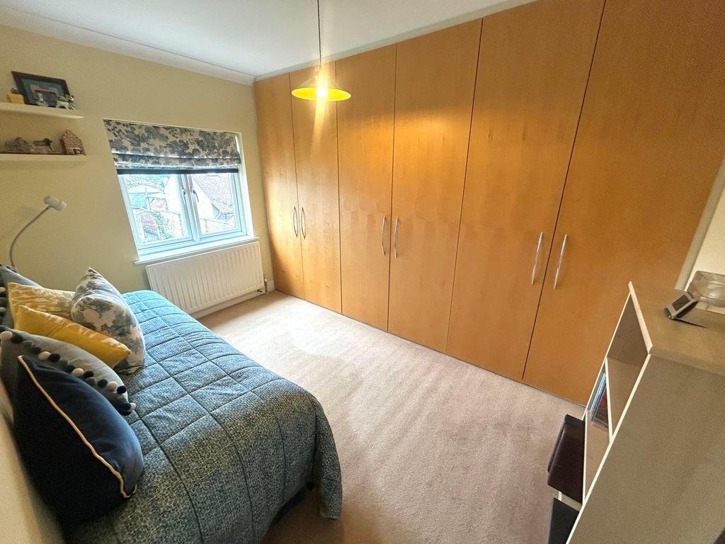 Property photo 3 of 14 Photo 9