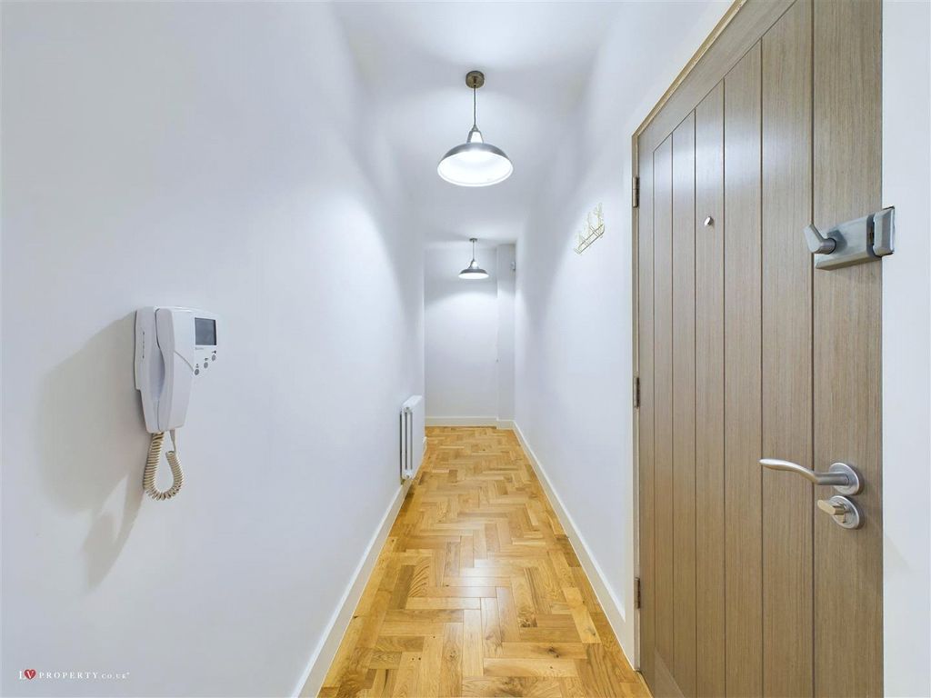 Additional image 11 of 2 bed flat for saleGreat Charles Street Queensway, Birmingham, West Midlands B3