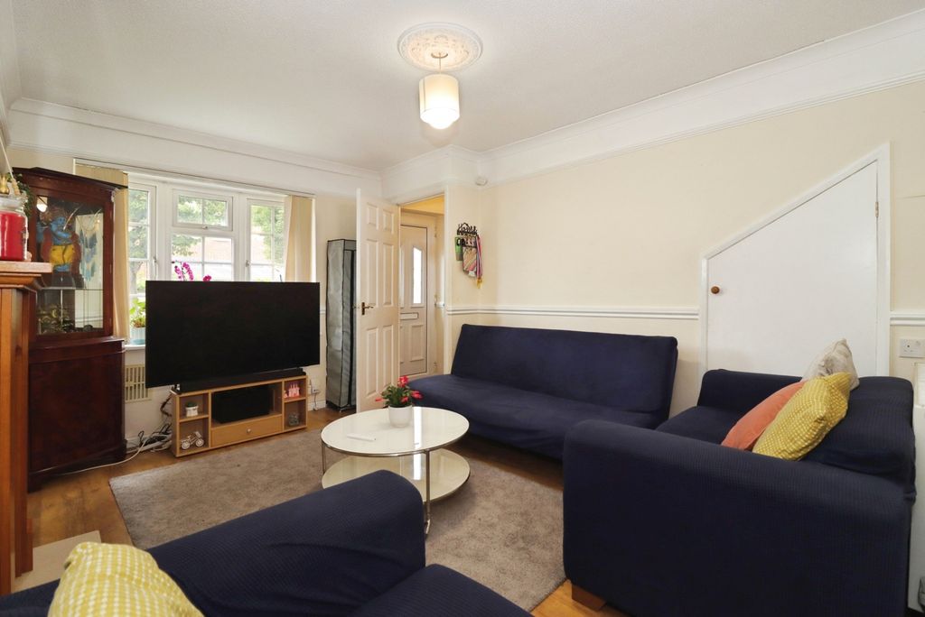 Property photo 3 of 16 Pbox-Img.Jpg