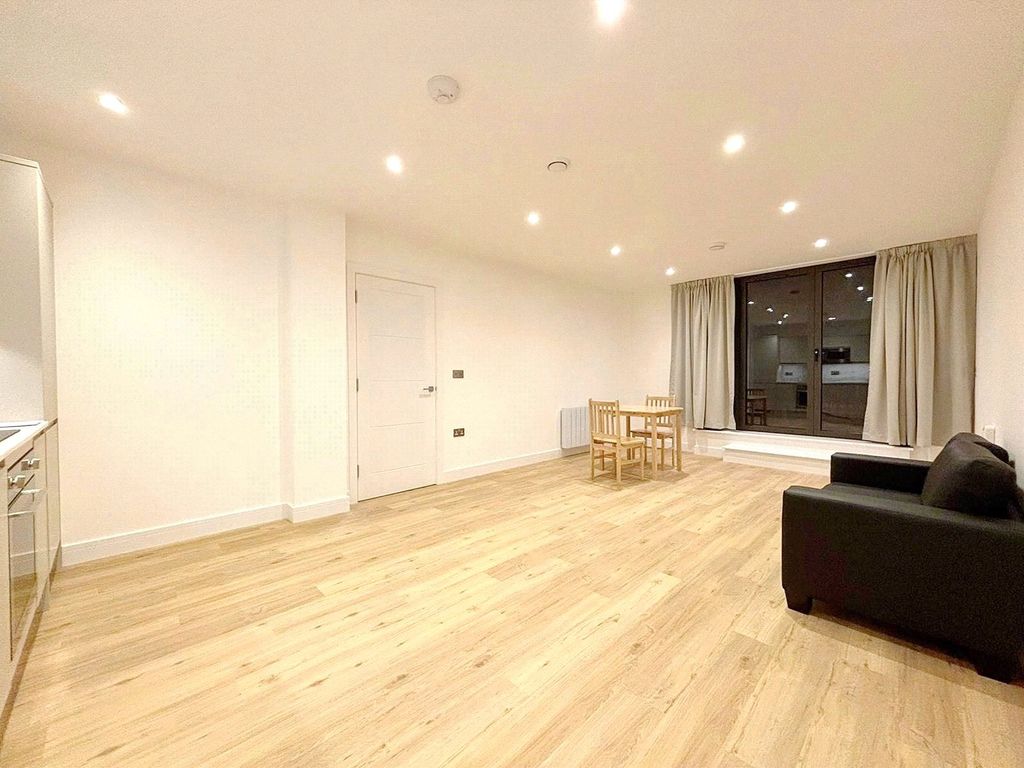 Property photo 3 of 8 Picture No. 06