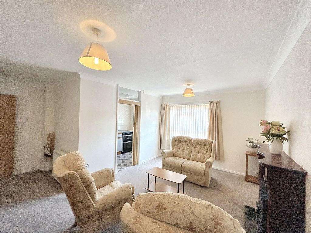 Property photo 2 of 12 Picture No. 04