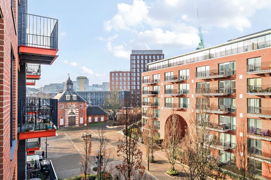 Property photo 2 of 20 View