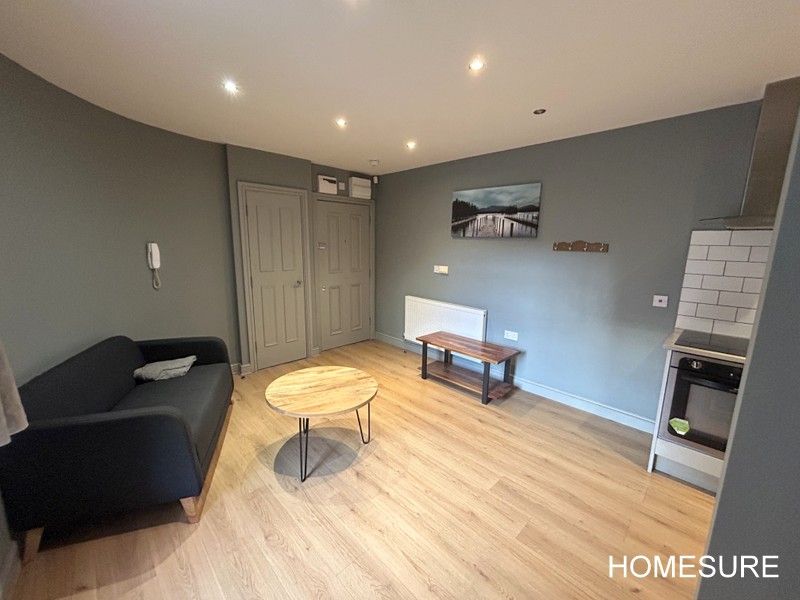 Property photo 3 of 7 Living Room