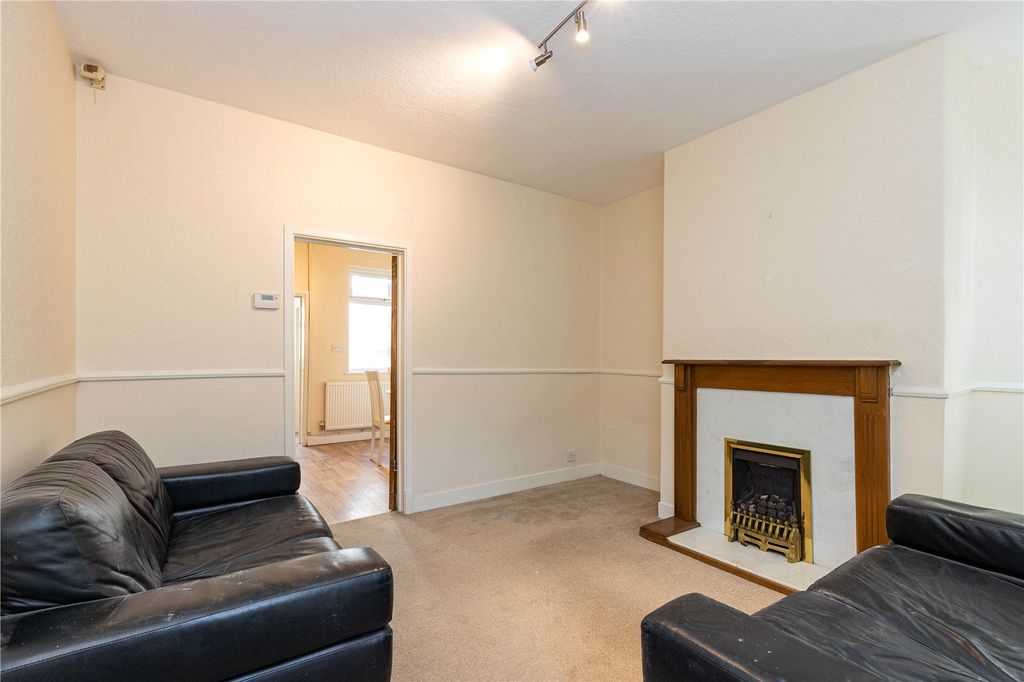 Property photo 2 of 10 Living Room