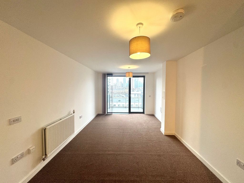 Property photo 3 of 7 Photo 6