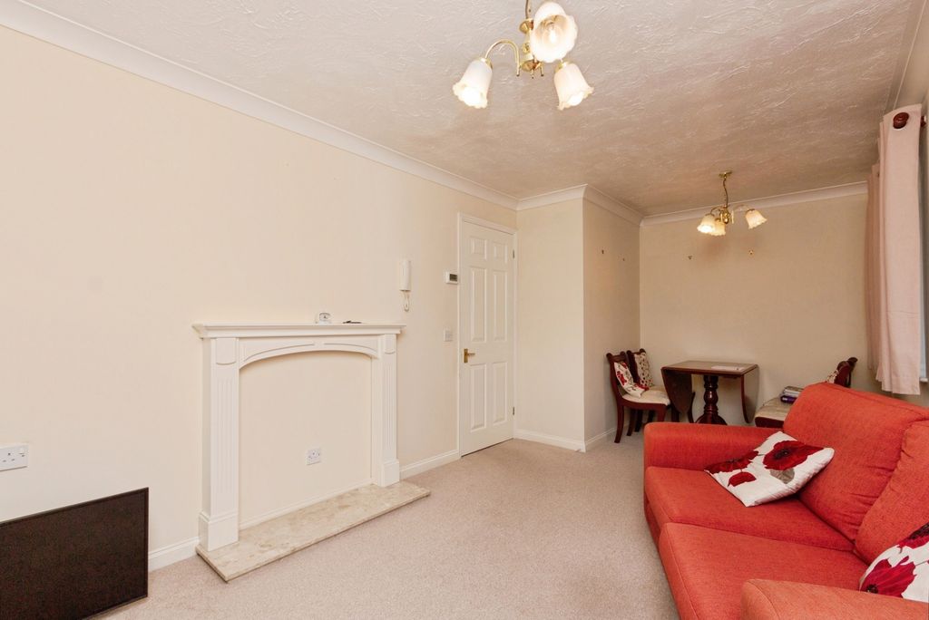 Property photo 3 of 17 Pbox-Img.Jpg