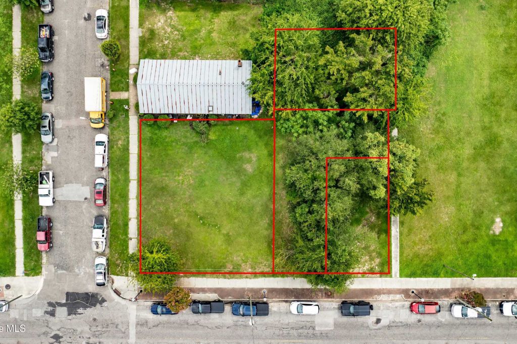 Property photo 1 of 20