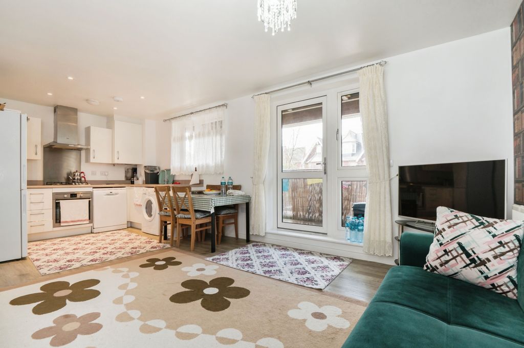 Property photo 3 of 17 Photography