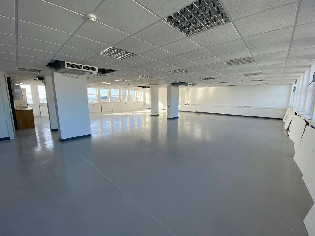 Property photo 2 of 10 Tower Point 8th Floor  1.Jpg