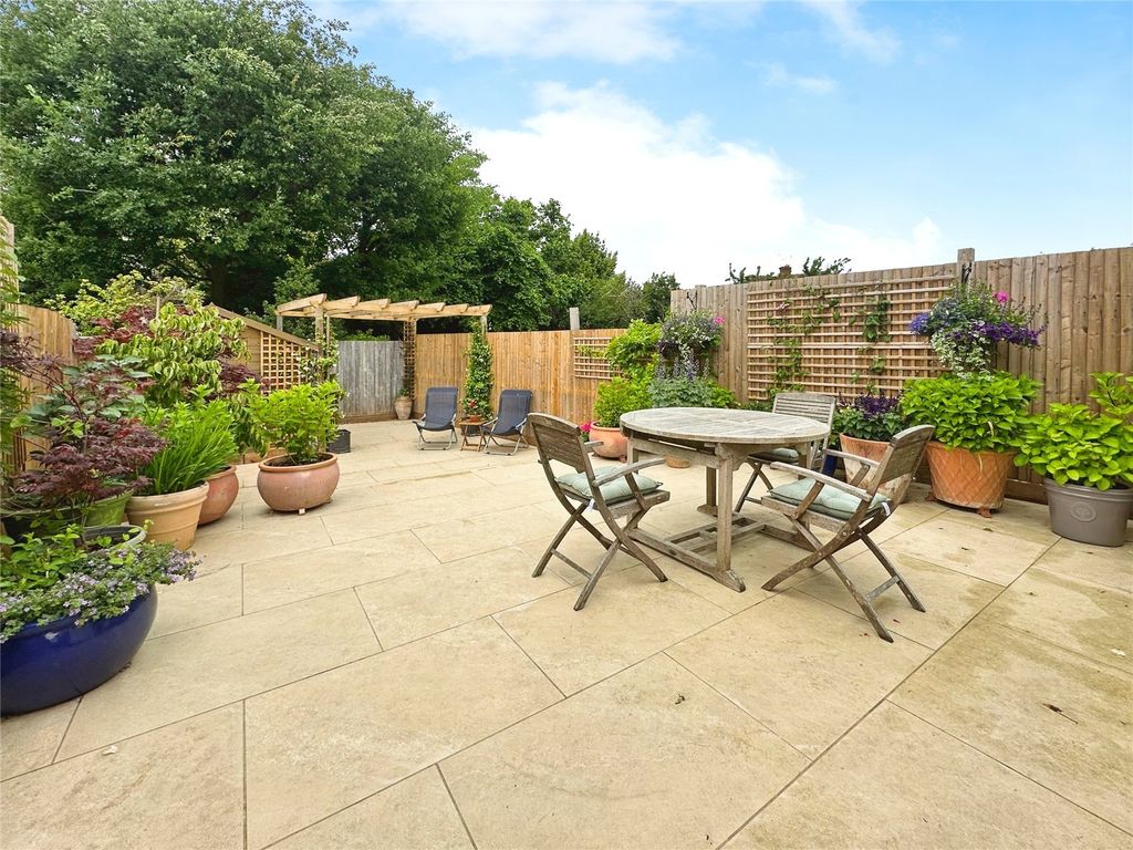 Property photo 3 of 21 Picture No. 15