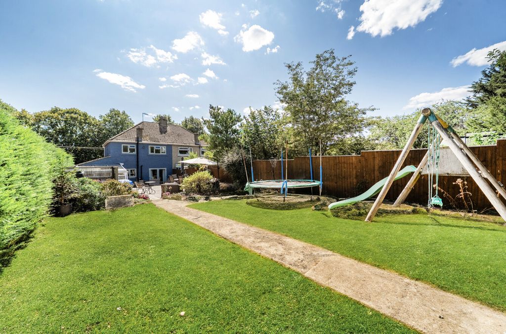 Property photo 3 of 11 16A6d34De3A7c8149803641
