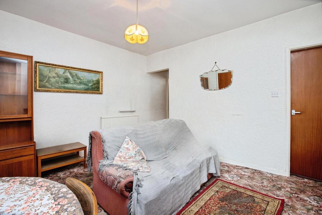Property photo 2 of 12 Pbox-Img.Jpg