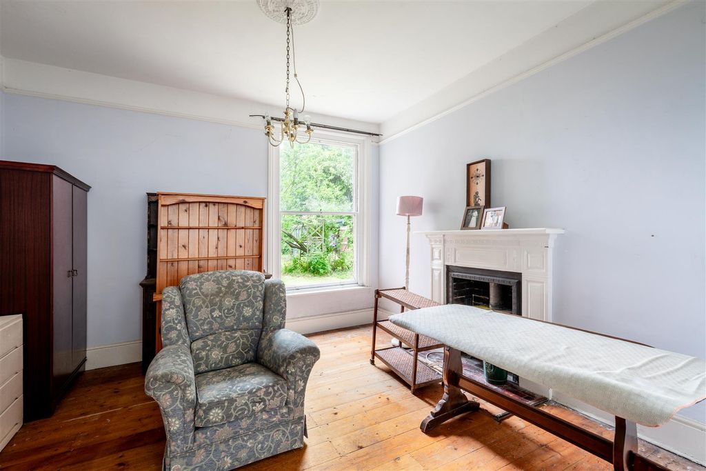 Additional image 5 of 5 bed semi-detached house for saleMuster Green South, Haywards Heath RH16