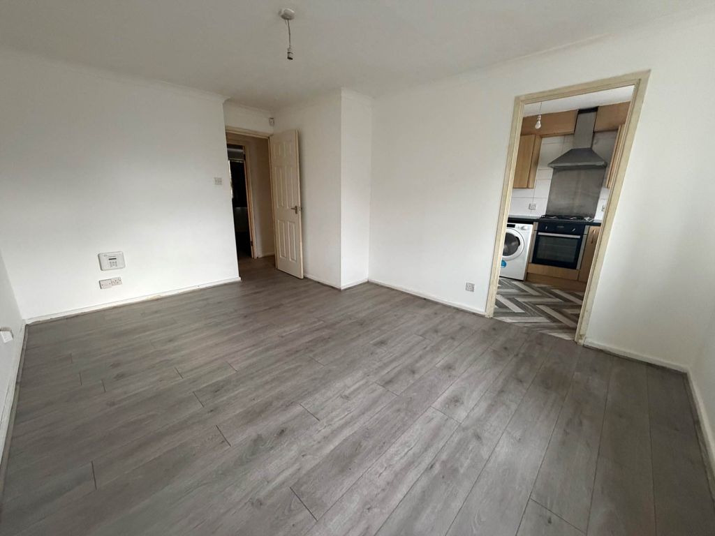 Property photo 2 of 3