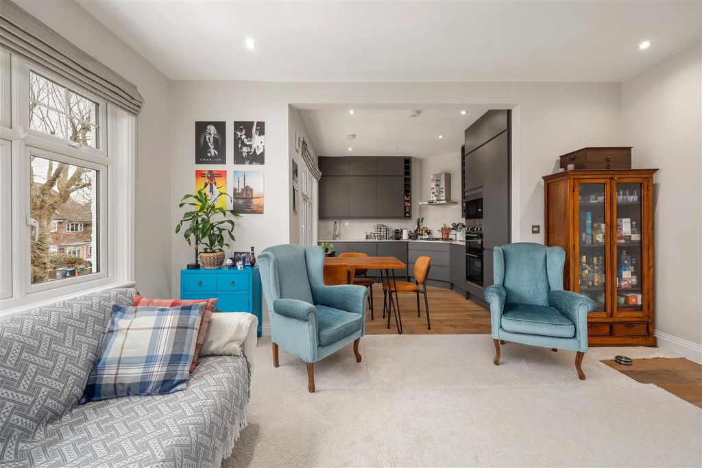 Property photo 3 of 25 19634292 (22).Jpg